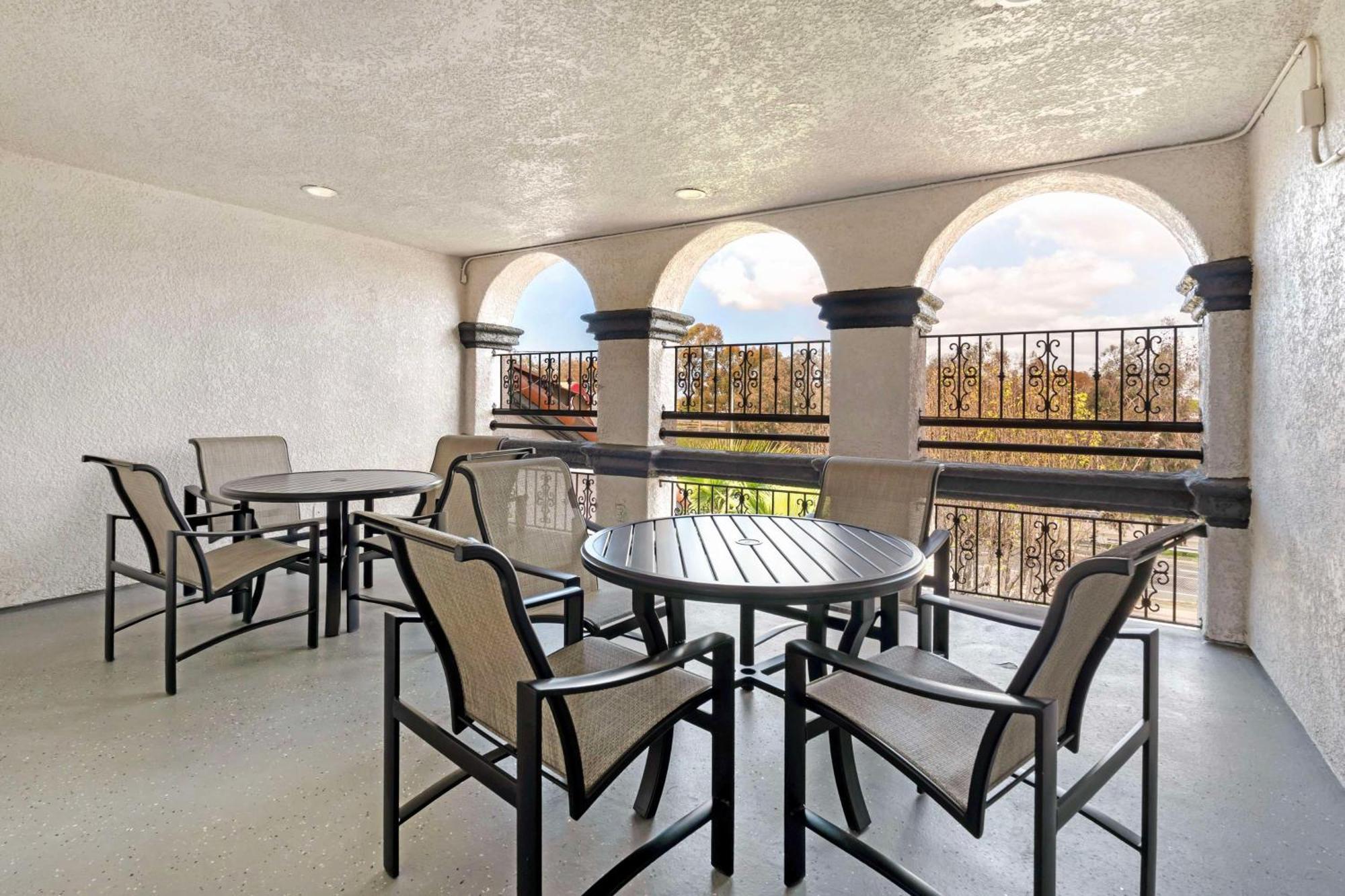 Best Western Plus Newport Mesa Inn Costa Mesa Luaran gambar